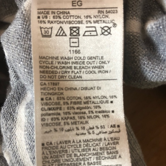 Old navy silver and white sweater - Picture 5 of 5
